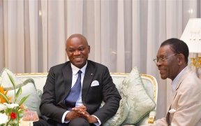Brice Clotaire Oligui Nguéma s’entretient à Malabo avec le président équatoguinéen