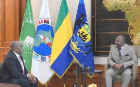 Ali Bongo échange avec le secrétaire général de l’OEACP