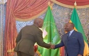 Ali Bongo s’entretient avec le général Michael E. Langley d’Africom