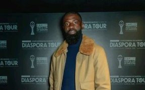 CAF Diaspora Tour : Bruno Ecuele Manga accueille le trophée à Paris