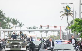 Fête nationale an 63&nbsp;: Ali Bongo assiste à la grande parade militaire