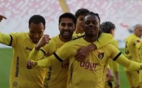 Turquie&nbsp;: Buteur face à Sivasspor, David Sambissa remporte son duel contre Aaron Appindangoyé