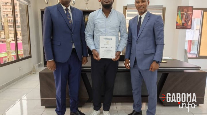 Coaching&nbsp;: Louis Djasmy Mavoungou Nfoumbi, premier Gabonais titulaire de la licence A de l’IHF, honoré par la tutelle