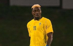 Mercato&nbsp;: Axel Ndong Meye tiraillé entre l’Étoile Sportive du Sahel et Young Africains