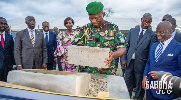 Mouila : Le président de la transition donne le coup d’envoi des travaux de construction de l’agence BEAC