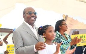 Tournée républicaine&nbsp;: Ali Bongo inspecte les chantiers d’Akanda et d’Owendo