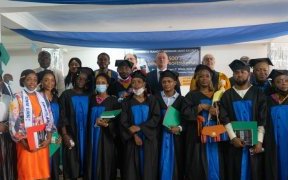 56 étudiants de l’Université franco-gabonaise Saint-Exupéry reçoivent leur parchemin