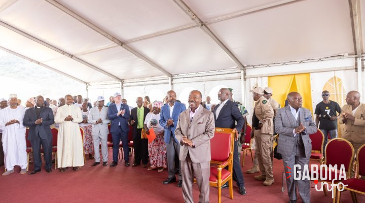 Ali Bongo boucle sa tournée républicaine là où il l’avait commencée il y a 16 mois, dans l’Ogooué-Ivindo