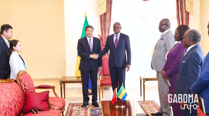 À Oyem, Oligui Nguema reçoit une délégation d’investisseurs chinois mandatée par Xi Jinping