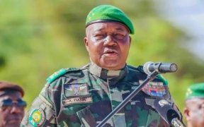 Attaque de l’aéroport de Niamey&nbsp;: Tiani accuse Macron, Talon et Ouattara de «&nbsp;sponsoriser les mercenaires&nbsp;»