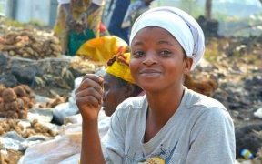 Il faut mettre fin aux récits alarmistes sur la croissance démographique, selon l’UNFPA