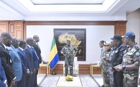 Oligui Nguema rencontre les responsables des régies financières et autres administrations de l’Etat