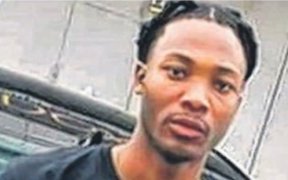 Un jeune gabonais poignardé après s’être lancé aux trousses de 3 braqueurs à Akébé