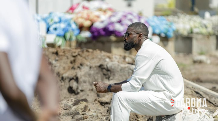 Bruno Ecuele Manga rend hommage à son père disparu