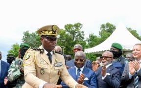 Le président de la Transition lance les travaux du siège de la COBAC à Libreville