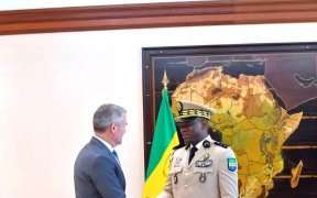 Brice Clotaire Oligui Nguema reçoit en audience le directeur Afrique de Total Énergies